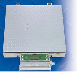 Intercomp CW250 100173 Platform Scale with Indicator, 300 x .1 lb